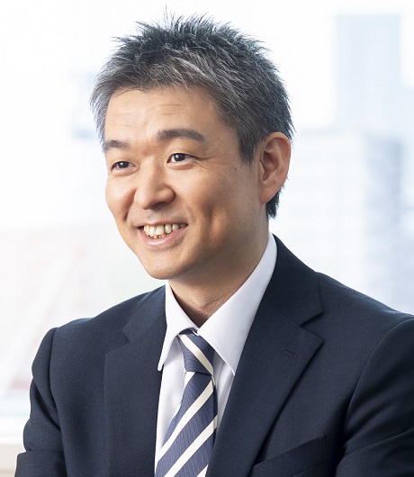 岸 研太